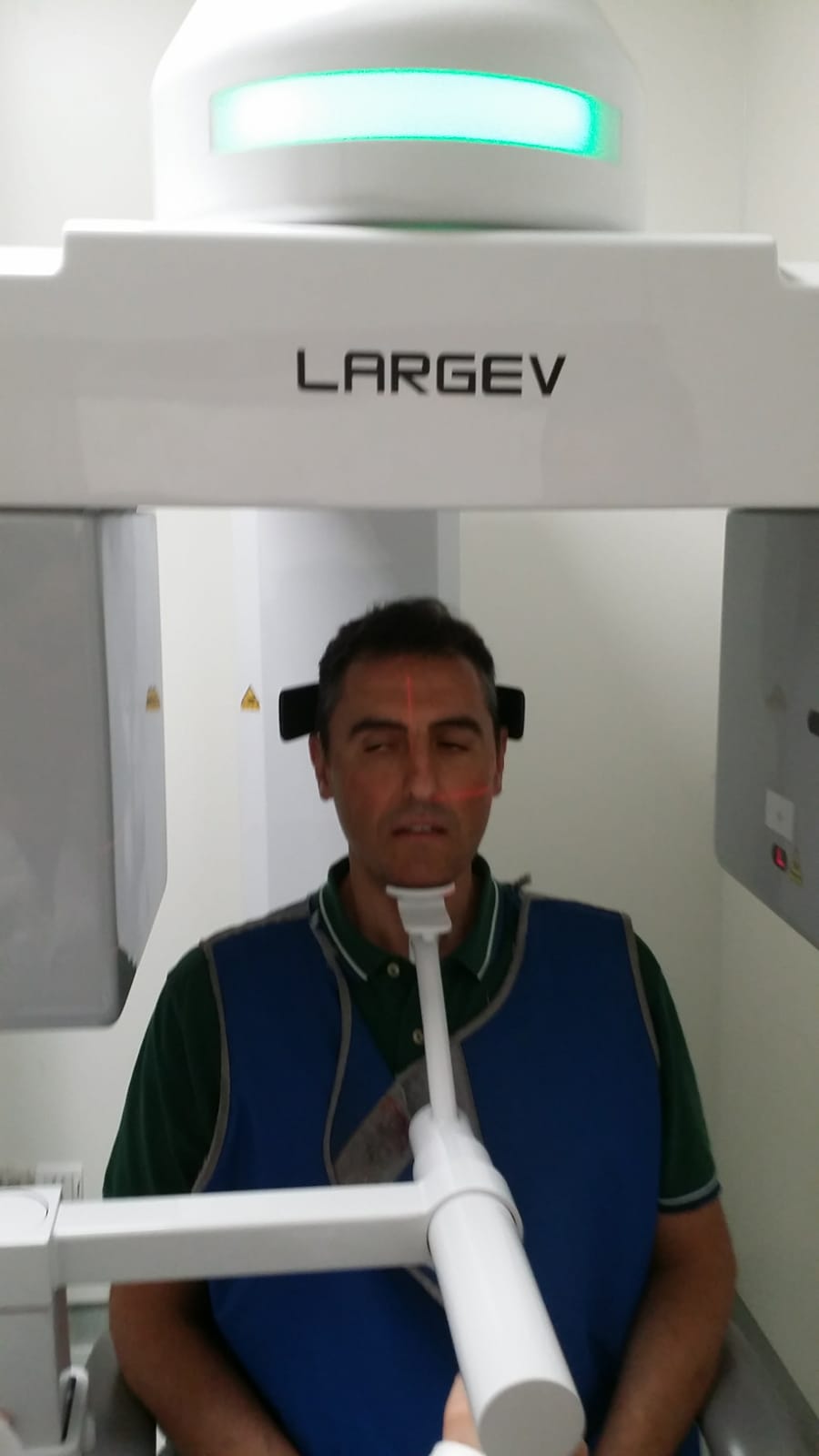 El doctor Antonio Vázquez visita la empresa China Nuctech LargueV Instrument Corp. Ltd