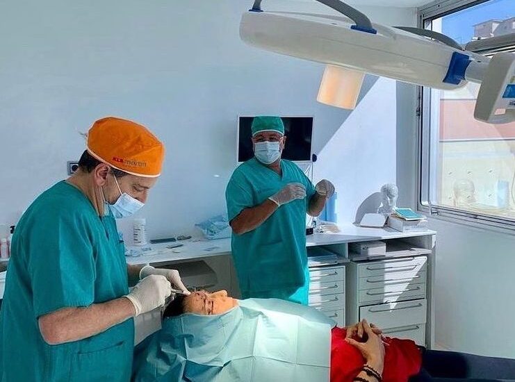 Rejuvenecimiento de mirada Dr. Antonio Vázquez, cirujano maxilofacial en Barcelona
