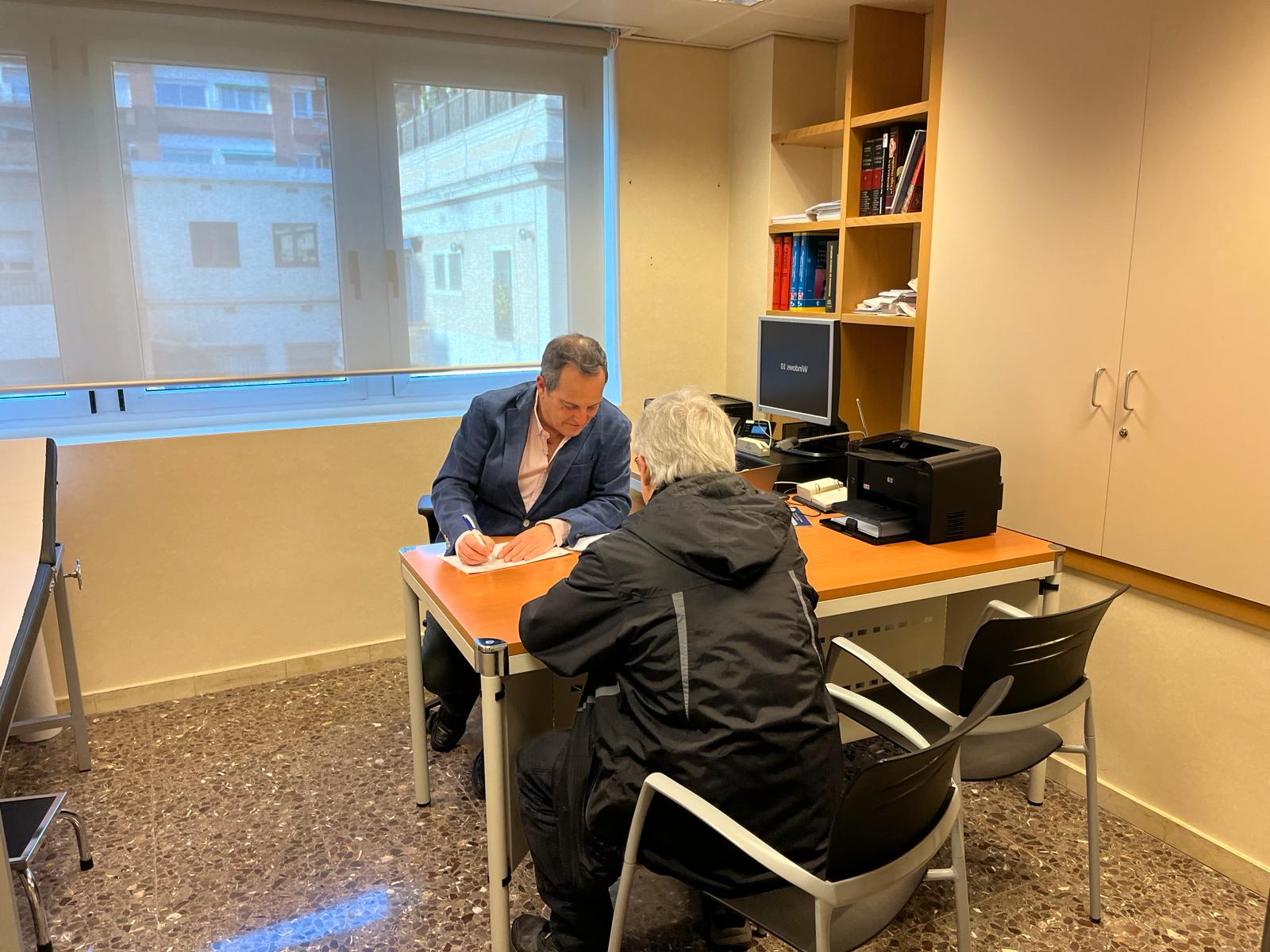 Un día de consulta con el Dr. Antonio Vázquez en la Clínica del Remei Empatía, tecnología avanzada y cuidado personalizado en Barcelona