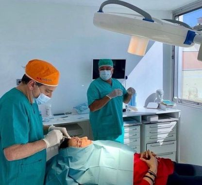 Dr. Antonio Vázquez, cirujano maxilofacial en Barcelona